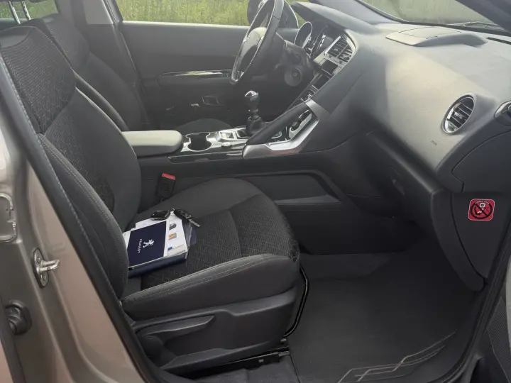 Peugeot 3008 foto 13